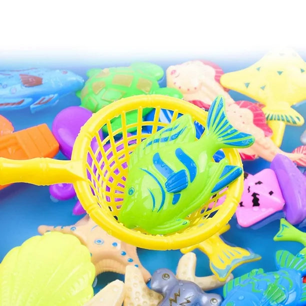Un jeu de pêche magnétique pour enfants avec bassin gonflable