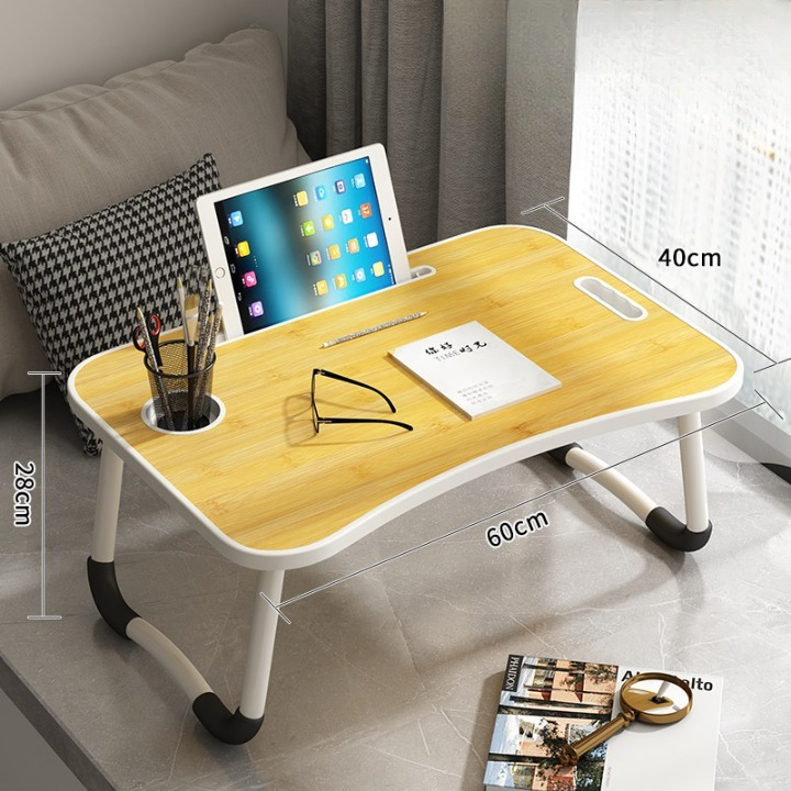Table multifonctionnelle idéale pour travailler, lire ou prendre le petit-déjeuner au lit