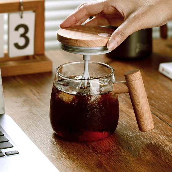 Mug Auto-Mélangeur Électrique – Mélange Parfait en Un Seul Clic