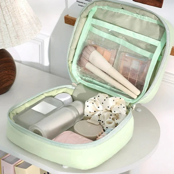 Trousse de maquillage rembourrée avec poignée idéale pour les jeunes femmes