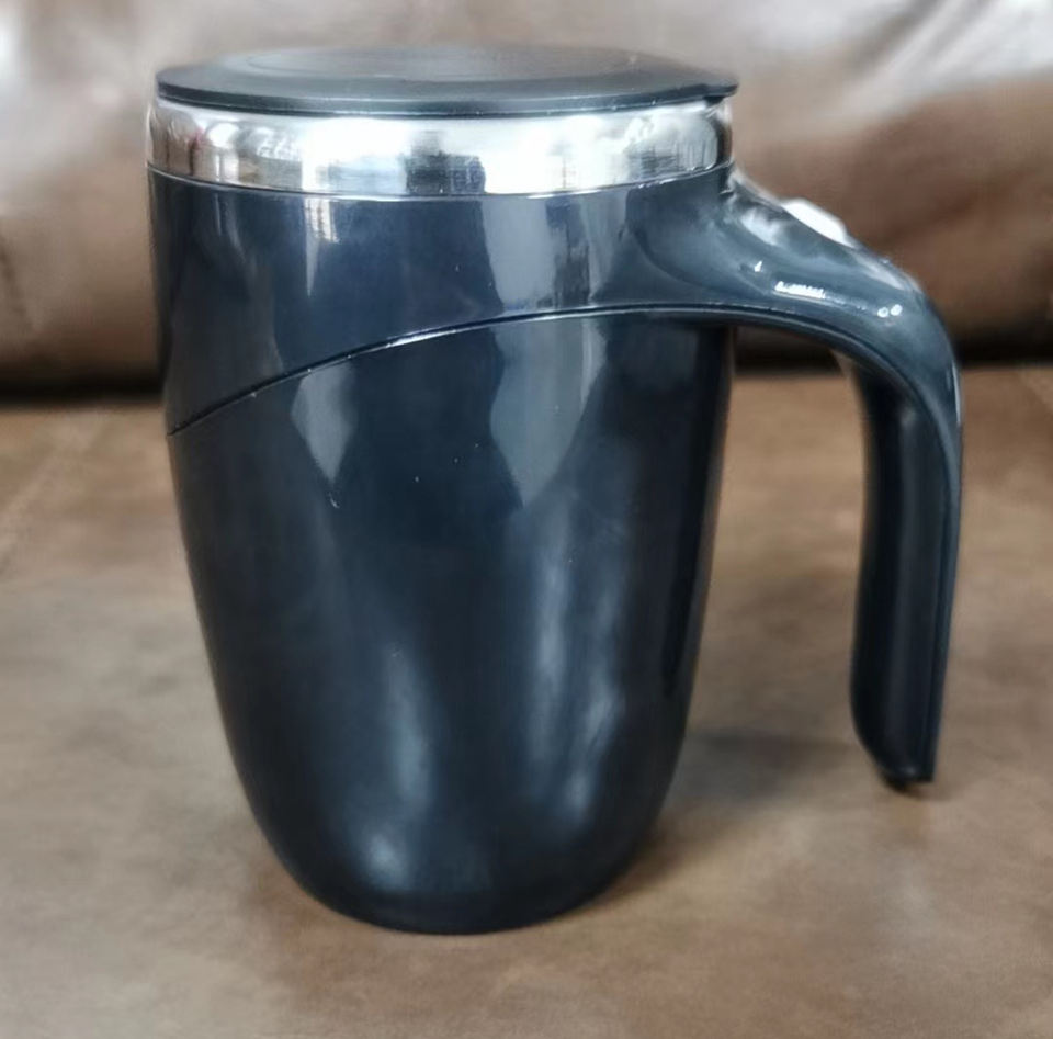 Tasse Auto-Mélangeuse Rechargeable