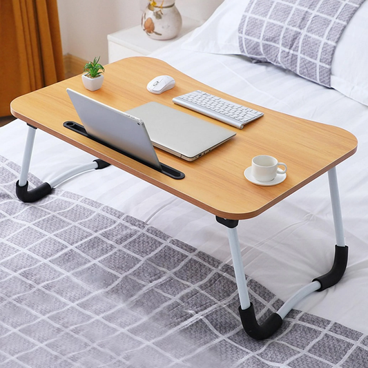 Table multifonctionnelle idéale pour travailler, lire ou prendre le petit-déjeuner au lit